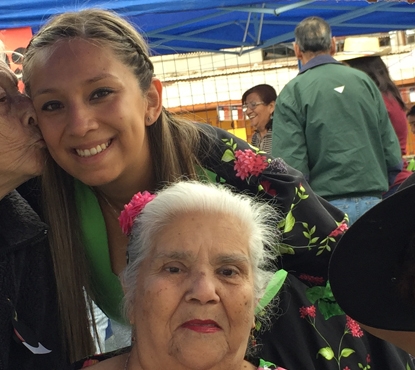 Adultos mayores celebran Fiestas Patrias en Iquique