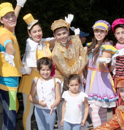 Este viernes en Fantasilandia:  Acogidos del Hogar de Cristo estrenan el Fly Over