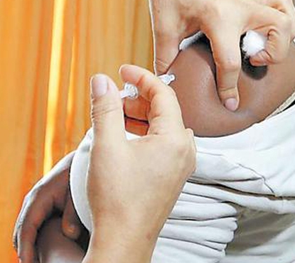 Hasta hospedería del Hogar de Cristo llegaron a vacunar contra la influenza