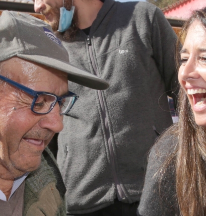 Adultos mayores recibieron anteojos ópticos: “Los míos eran comprados en la cuneta”