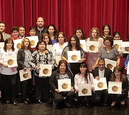 Berta Vergara y 36 más: Certificados para entregar paciencia, cariño y cuidado de calidad