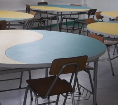 Aulas del futuro: Escuela de Lota se luce con su mobiliario flexible
