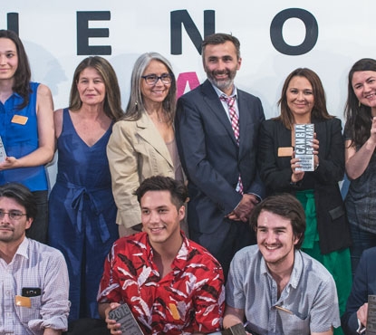 ¡Felicitaciones a los ganadores del Premio Pobre el que no cambia de mirada!