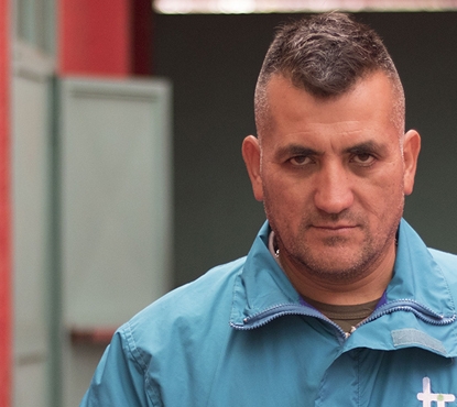 Freddy Navarrete, monitor social: “Dar abrazos es más que dar cariño, es entregar dignidad”