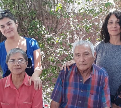  “A un niño cualquiera le hace cariño; a los viejos no”