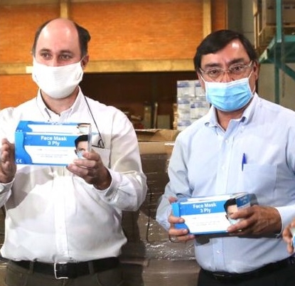 Intendencia Metropolitana dona 100 mil mascarillas a Hogar de Cristo y Fundación Las Rosas