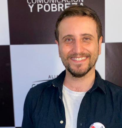 Premio Pobre el que no cambia de mirada