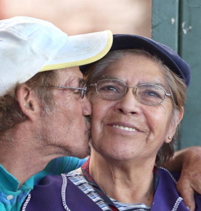 ¡Celebra el día del amor y la amistad regalando solidaridad!