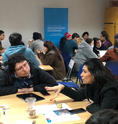 Personas en situación de calle debaten sobre la nueva Constitución