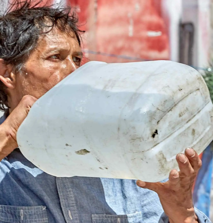 Personas en calle y el calor extremo: 38 grados en la selva de cemento