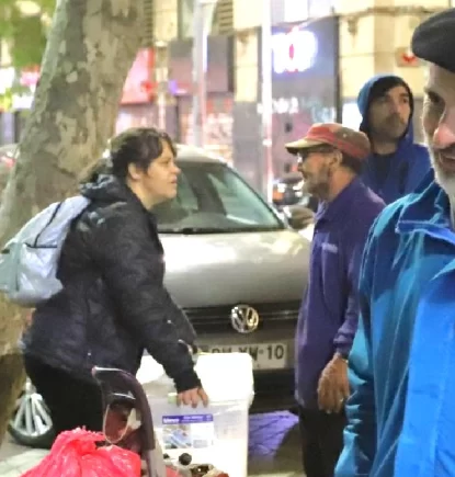 Noche del Encuentro: Compartiendo con los “vecinos” que viven en la calle