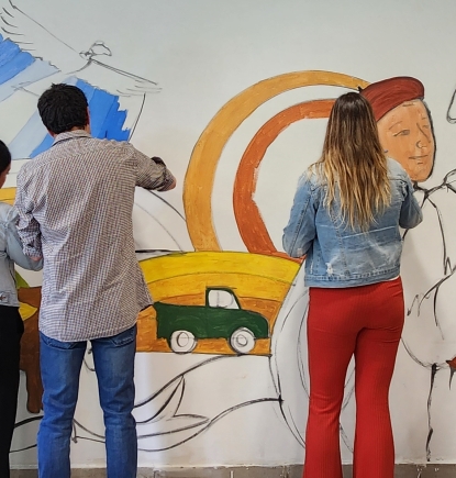 Un viaje de color: 80 murales para celebrar 80 años