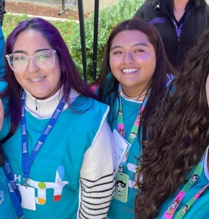 Anais y Natalia: Notable y comprobada vocación de servicio