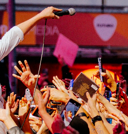 Hogar de Cristo en REC: Cover de Suede fue parte de una campaña viral solidaria
