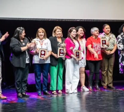 San Carlos reconoce a “la tía Ceci”